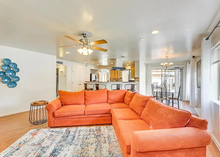 Private Pool & Patio: Near Arts Center! Holiday home Mesa