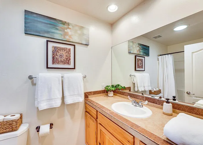 Private Pool & Patio: Near Arts Center! Holiday home Mesa