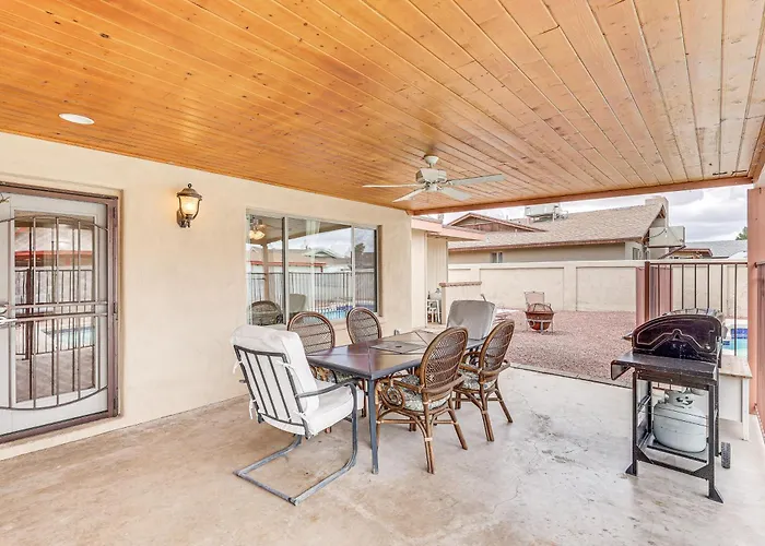 Private Pool & Patio: Near Arts Center! Mesa