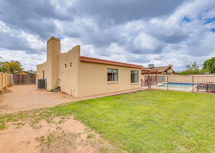 Private Pool & Patio: Near Arts Center! * Mesa